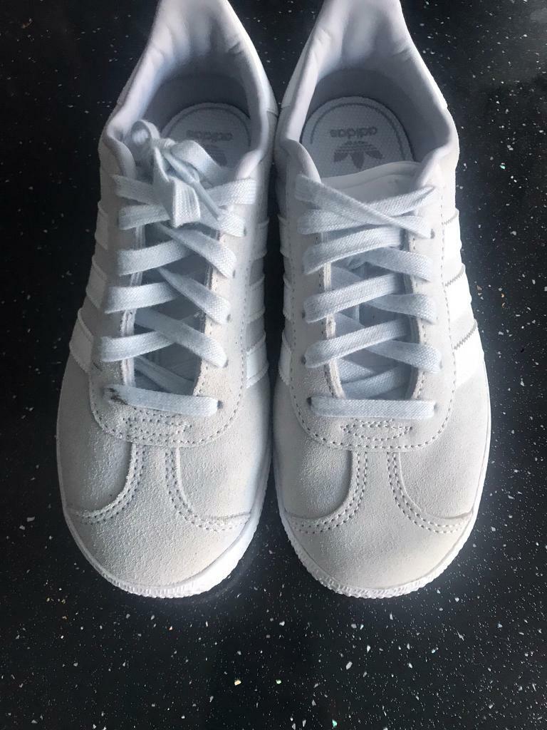 adidas nike 270
